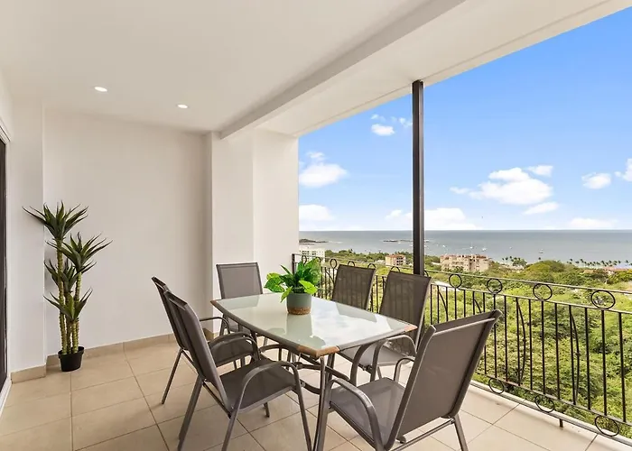 Mph Spacious Penthouse With Ocean Views *